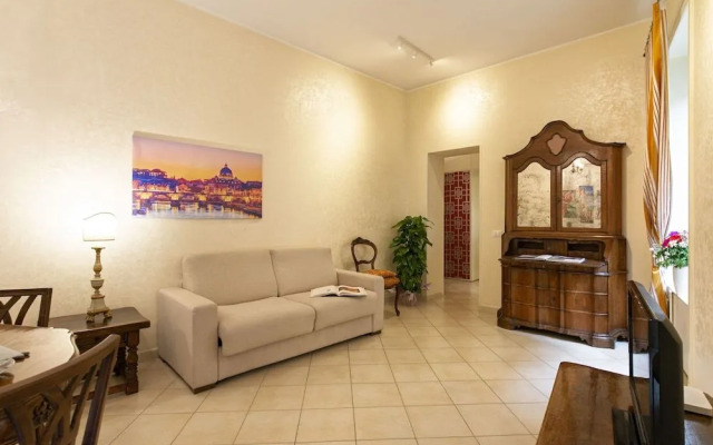 Rome Trevi Fountain Apartment