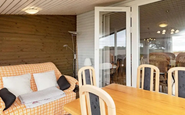 6 Person Holiday Home in Martofte