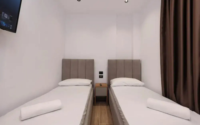 Emar Hotel