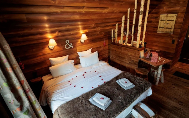 AquaLodge