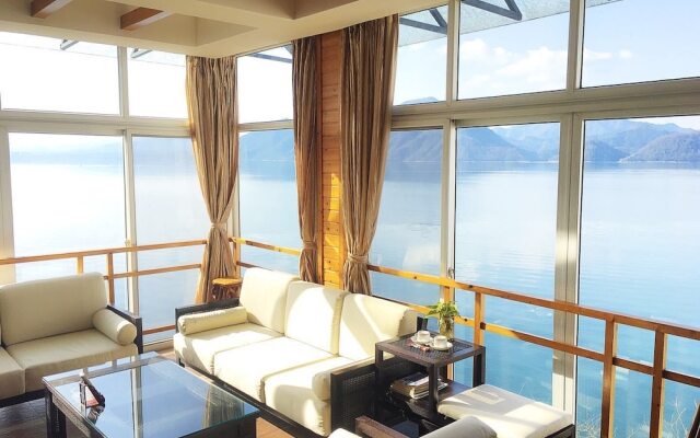 Taiping Lake Clove Garden Hotel