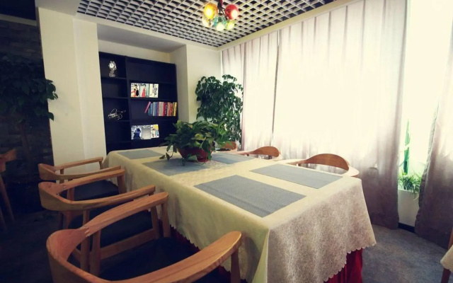 Dingyiju Art Hotel Chongqing Qibo Center