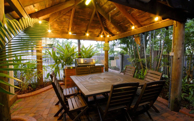 Reef Palms Motel