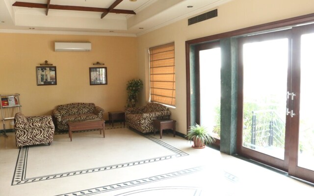 OYO 1898 Hotel Aditya