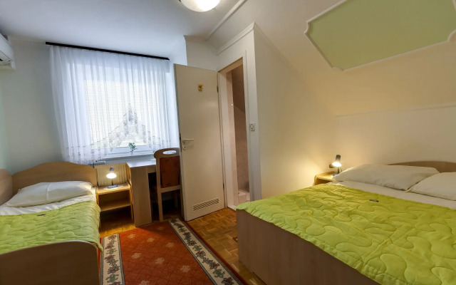 Rooms & Apartments Jana
