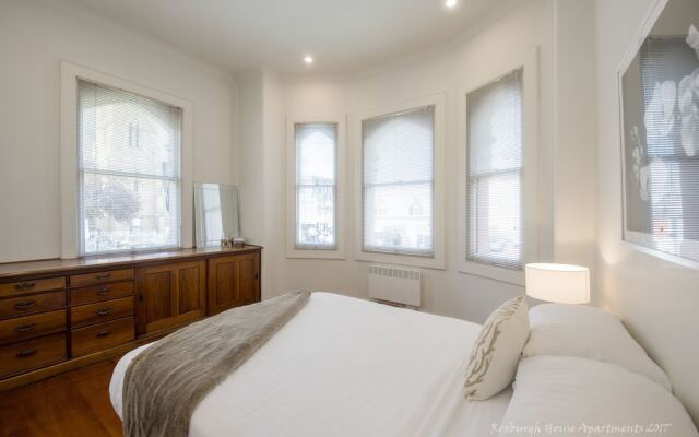 Roxburgh House Apartments