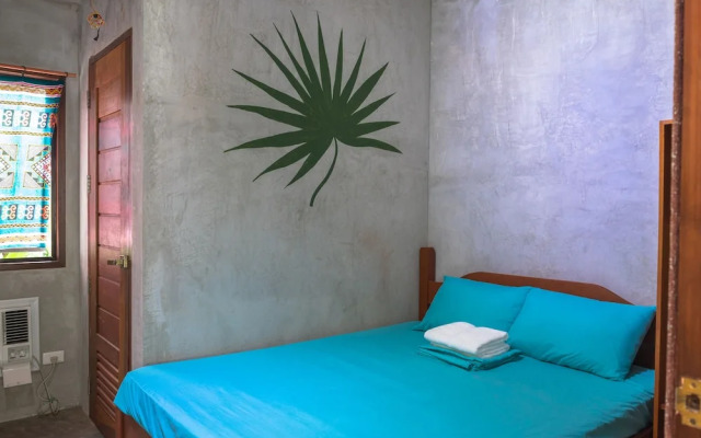 Sinag Hostel - Adults Only