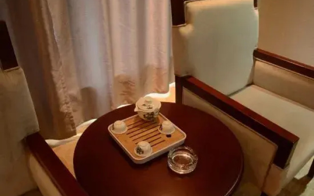 Yulinmen International Hotel