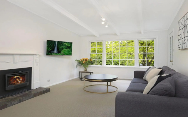 Que Sera - carefree stay near Gibraltar Resort