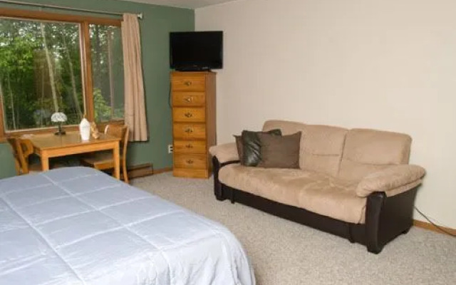 Valhalla Hillside Inn