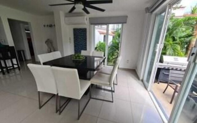 Gorgeous 3BR 3BA Villa in Playacar