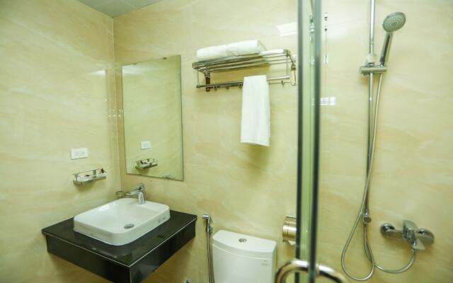Ha Long Land Hotel