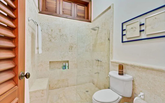Magnificent Eight Bedroom Holiday Home