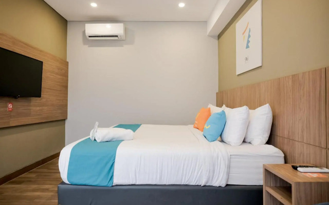 Sans Hotel Puri Indah Jakarta