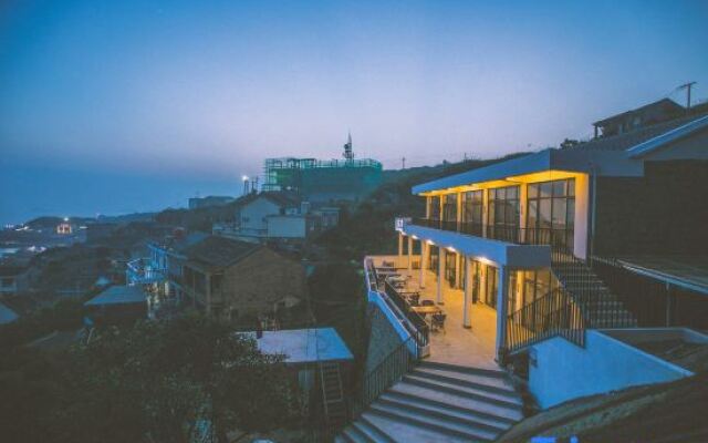 Song of Dongji Hostel