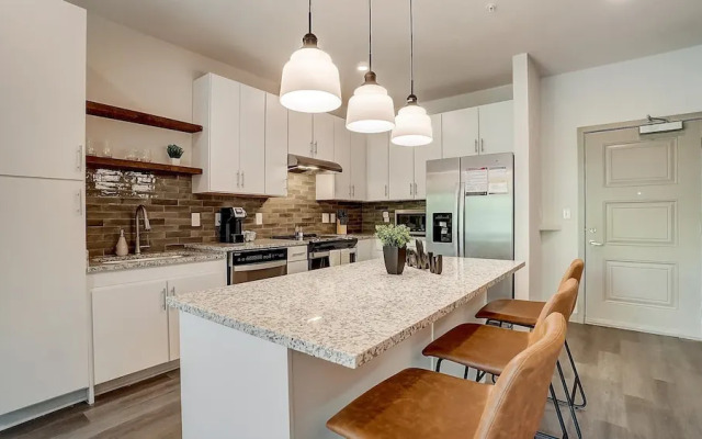 FRONTDESK Axel Row Apts Avondale Birmingham