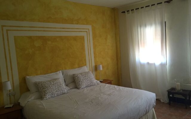 Cortijo Carrillo Bed & Breakfast