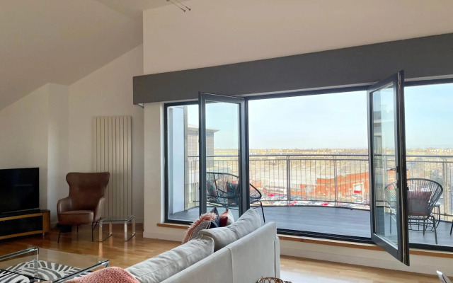 Edinburgh Penthouse 101