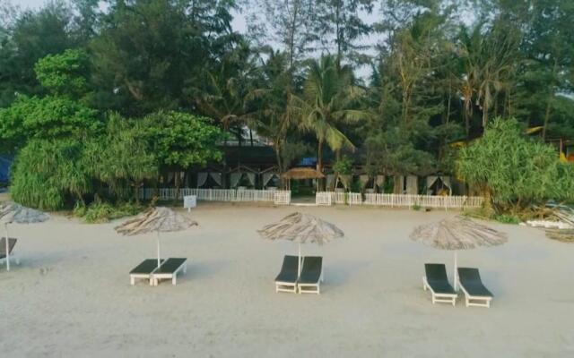 Larisa Beach Resort