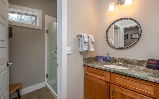 Pilot Cove Forest Lodging