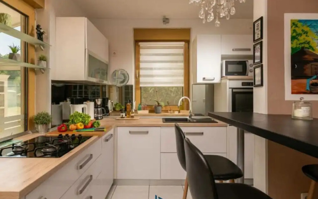 Sunshine Comfortable Holiday Residence