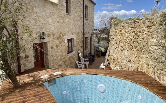 La Perla de Maroulas