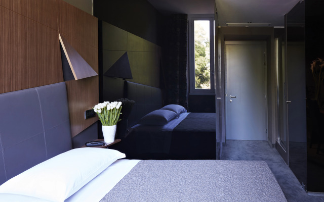 The Building Hotel 