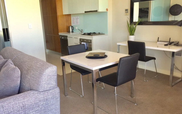Adelaide Dress Circle Apartments - North Terrace