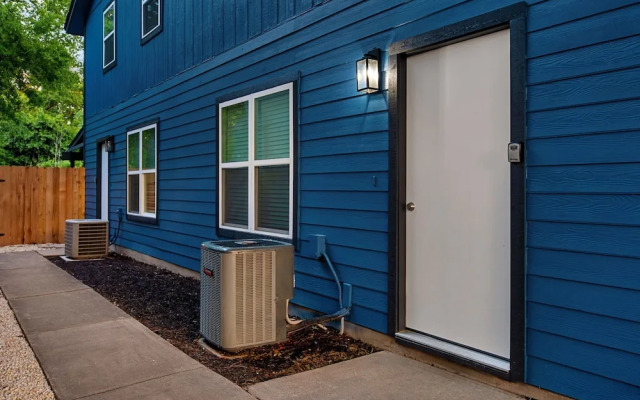 Cozy-Chic 2BR  Patio Ideal for Groups