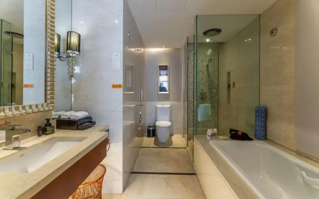 XinHua JianGuo Hotel