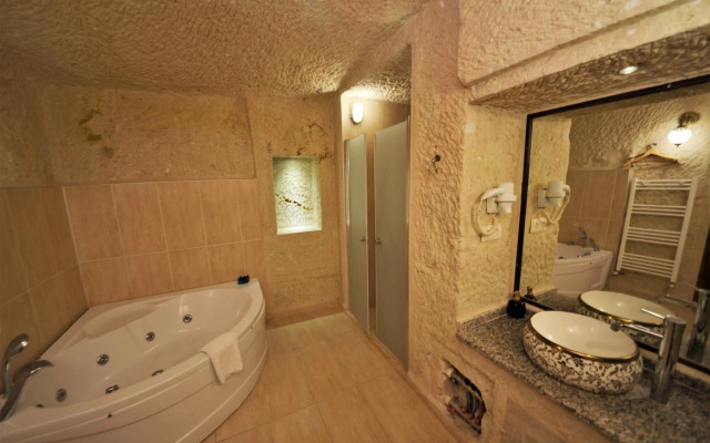 Dedeli Konak Cave Hotel