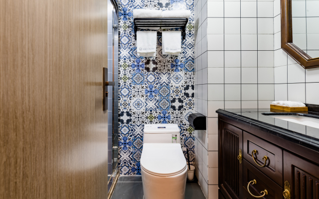 Floral Hotel · Shitai Xishuiwan bathing pool Home Hotel(bathing pool Xiquan Resort)