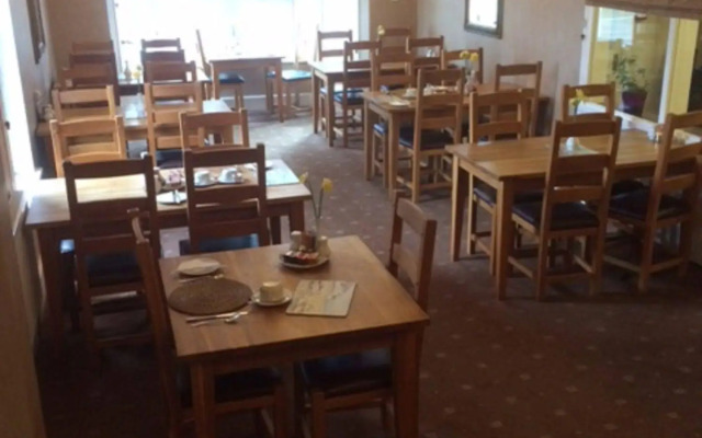 Pine Lodge Guest House
