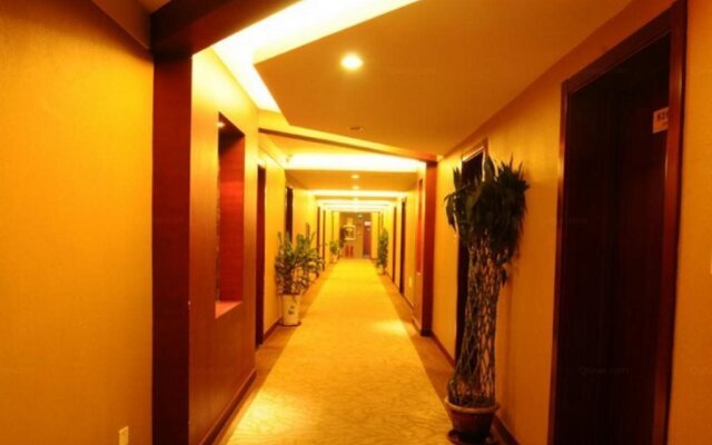 Jinan Xuefu Zhongtian Business Hotel