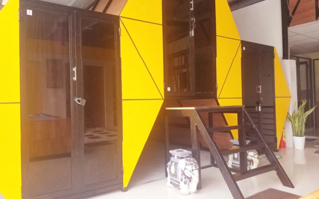 Codo Bee Capsule Garden - Hostel