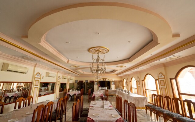 Lake View Hotels & Resorts