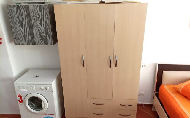 Apartment Shkëmbi i Kavajës Beach,
