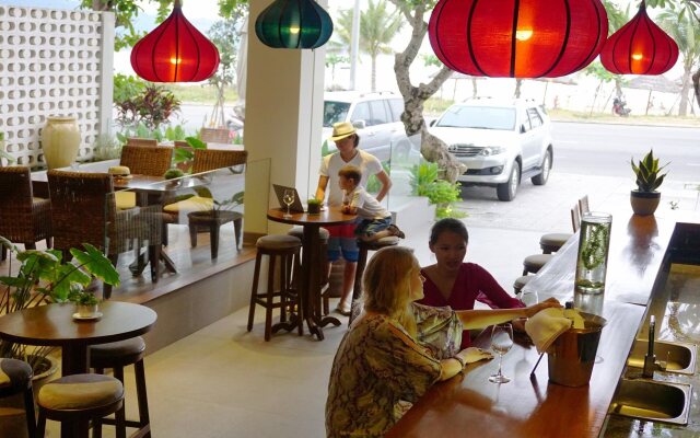 Dan Oasis Beach Hotel and Apartment