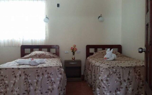 Hostal Carmeli A&C