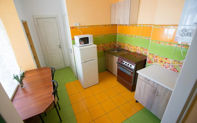 Apartment on Zaliznychna street