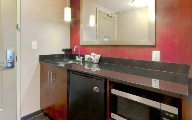 Hampton Inn & Suites Raleigh/Crabtree Valley