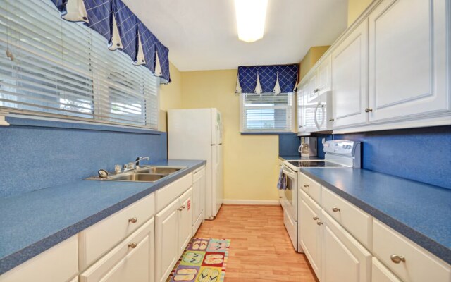 Dog Friendly Ground Level Duplex by RedAwning