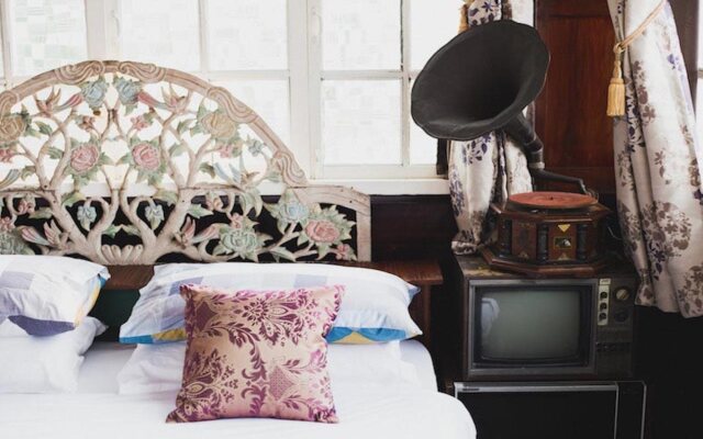 The Antique Riverside