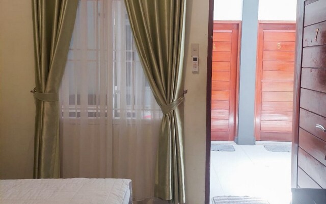 RedDoorz near Pantai Pandan Sibolga 2