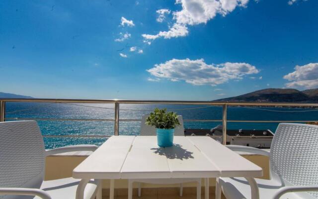 Blue Sea Apartments