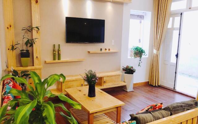 Suri’s Apartment - Suri’s House 2