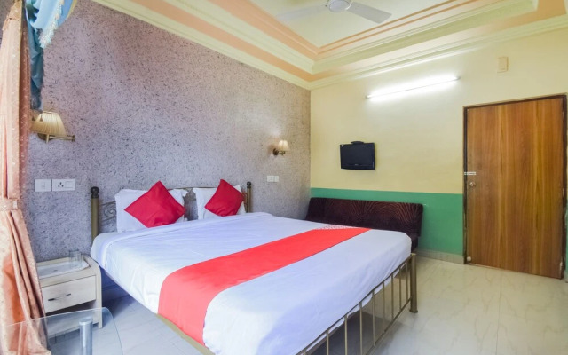 OYO 62127 Ritz Rivera