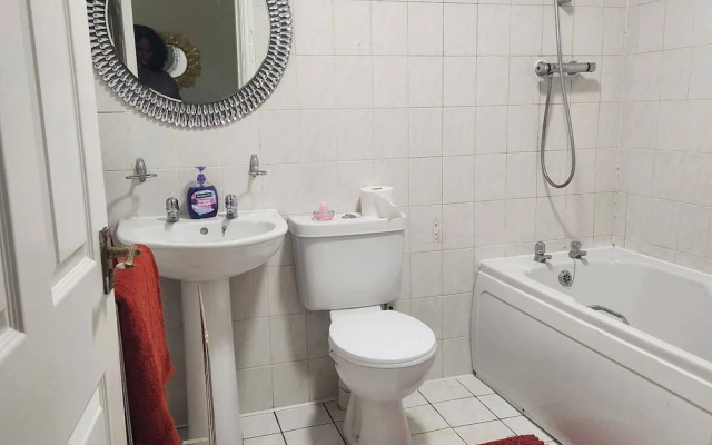 Charming Victorian Apartment in Central Wolverhampton