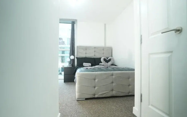 Central M K 1-bedroom Apartment, Sleeps 4, Parking