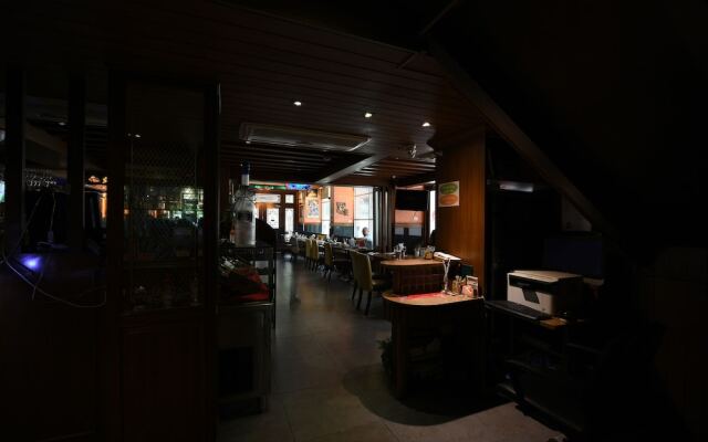 72 Ekamai @ Sukhumvit Hotel